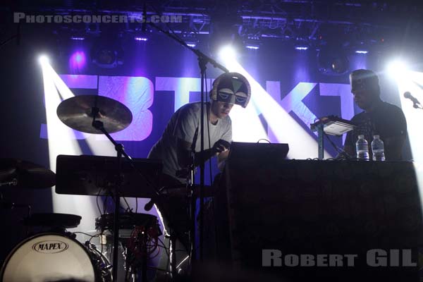 SBTRKT - 2012-02-17 - PARIS - La Machine (du Moulin Rouge) - 